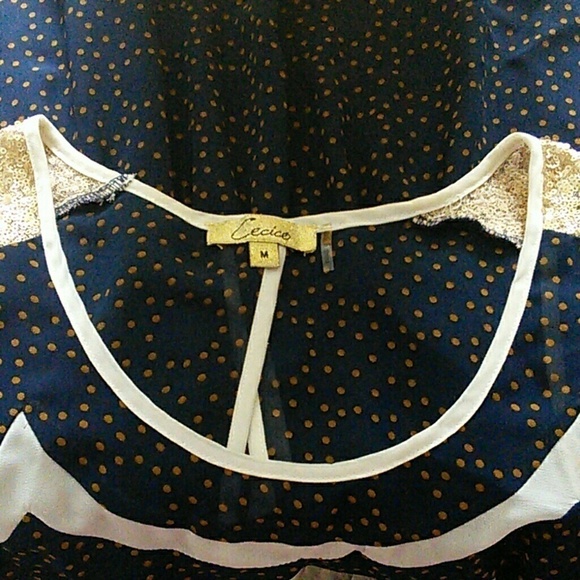 Cecico | Sheer Split Back Elastic Waist Top M - Picture 3 of 3